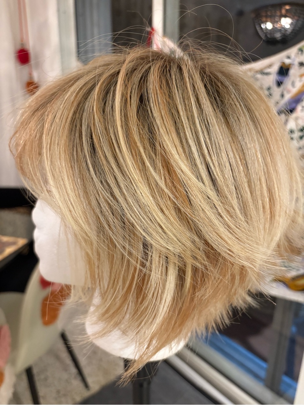TONI BRATTIN FASHION FLAIR Short Shag Heat Friendly Synthetic Wig! Blonde Rooted